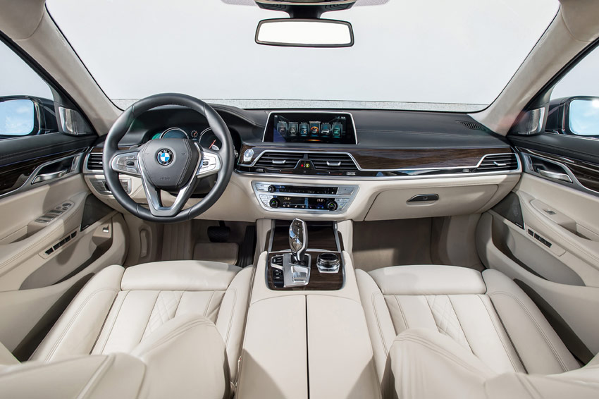 /UserFiles/Image/news/2015/Frankfurt_2015/BMW/BMW7_4_big.jpg