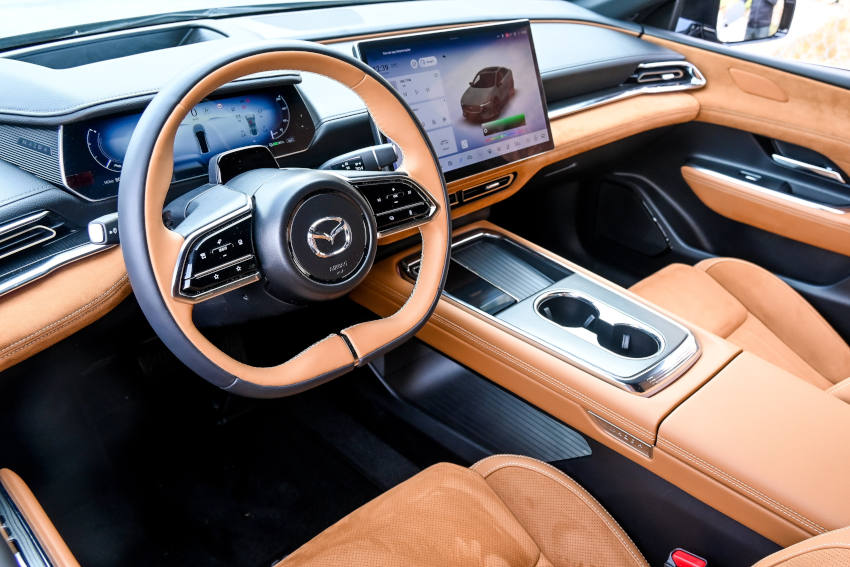 UserFiles/Image/news/1__PRESENTATIONS/2025/Mazda_6e/Mazda6e_2_big.jpg