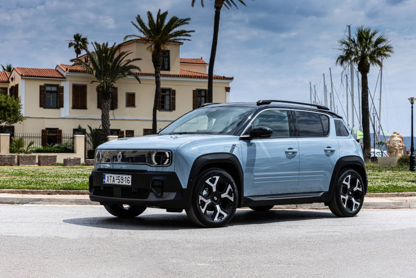 UserFiles/Image/news/1__PRESENTATIONS/2026/Renault_4_E_Tech/Renault4_1_big.jpg