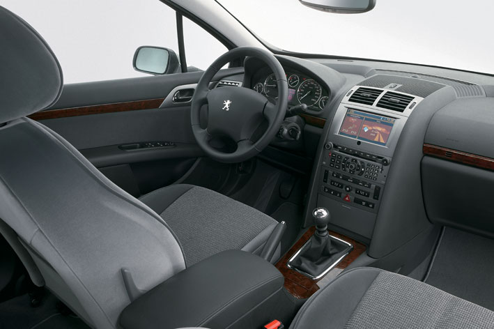 UserFiles/Image/tests/Peugeot_407/407_2_big.jpg